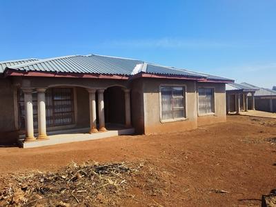 House For Sale in Makumeke, Mavambe